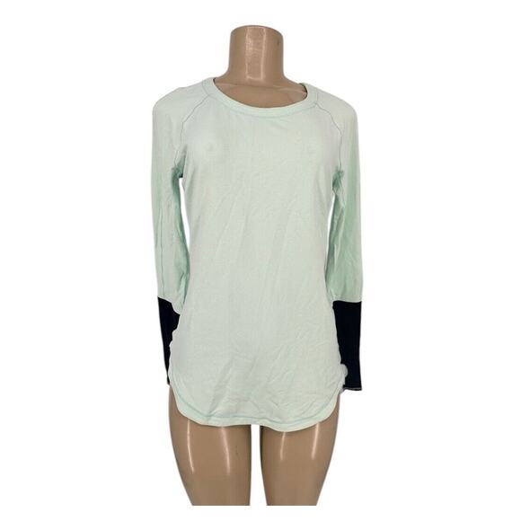 LULULEMON Small ? Long Sleeve Top Activewear Running Thumbholes Women K8-3 - Picture 1 of 7